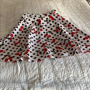 White skirt with black polka dots & cherries SizeM